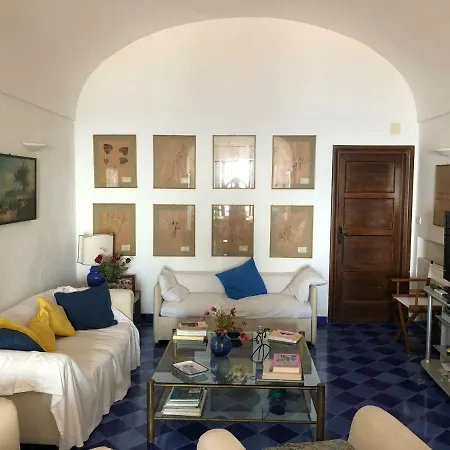 Le Tuie Villa