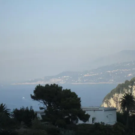 Le Tuie Villa *