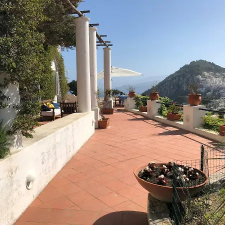Le Tuie Capri