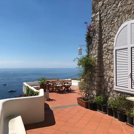 Le Tuie Villa
