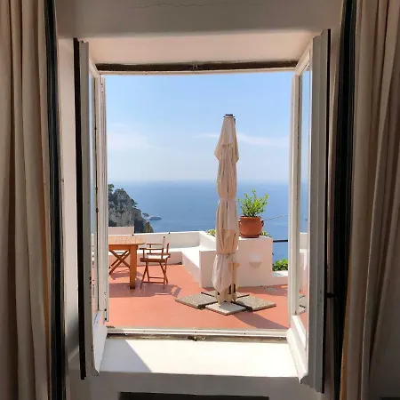 Le Tuie Villa